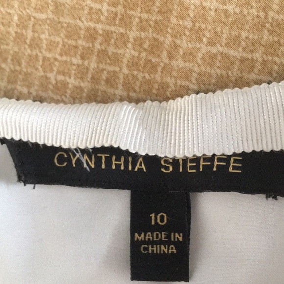 Cynthia Steffe White & Black crochet Overlay - Picture 3 of 3